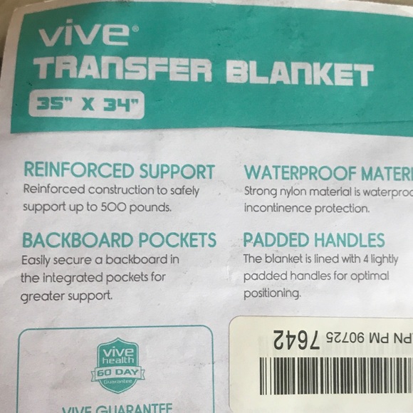 Vive Transfer Blanket 35”x 34” supports up to 500lbs, waterproof, padded handles - Picture 5 of 8